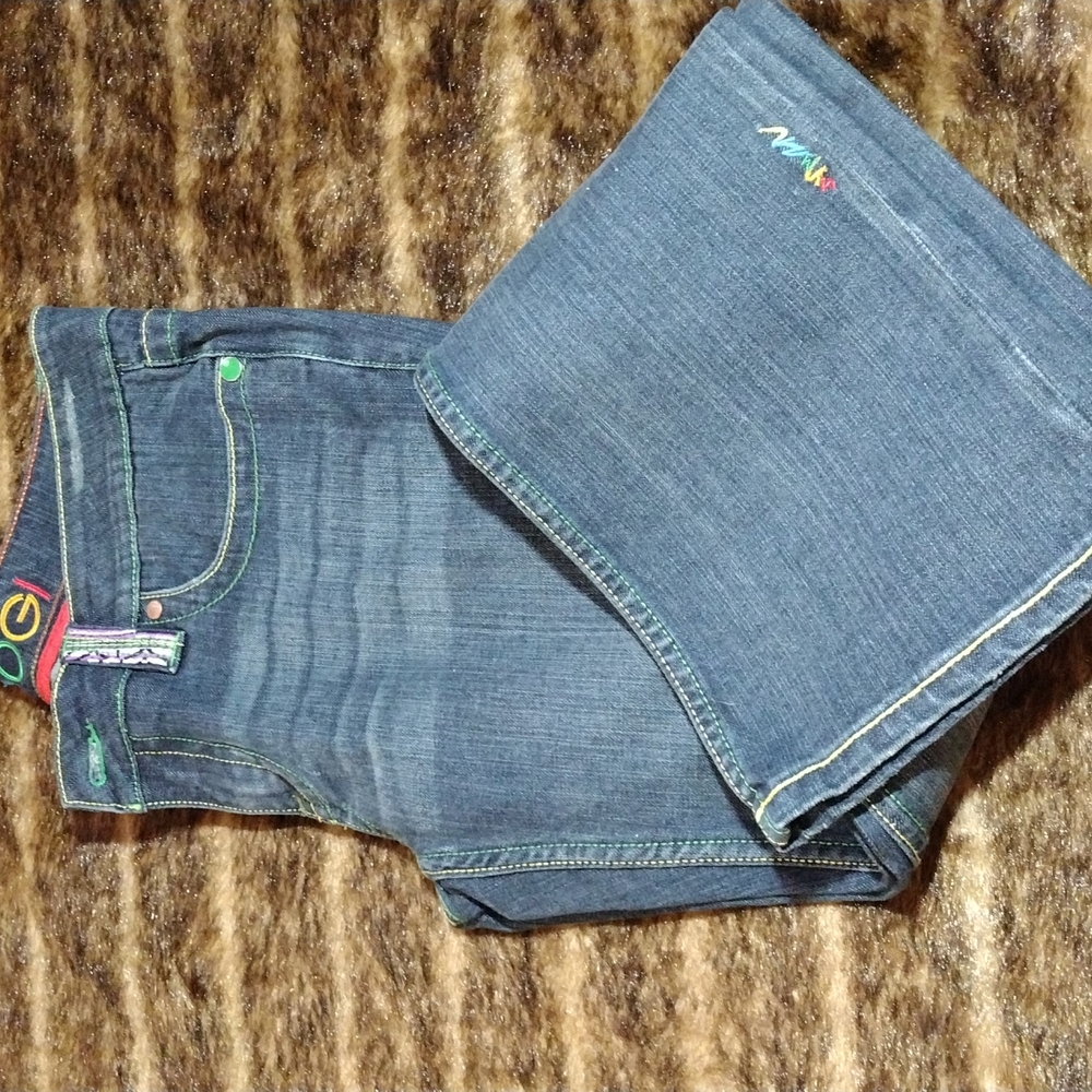 Retro - Picture 4 of 6